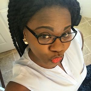 Meet your Posher, Afua